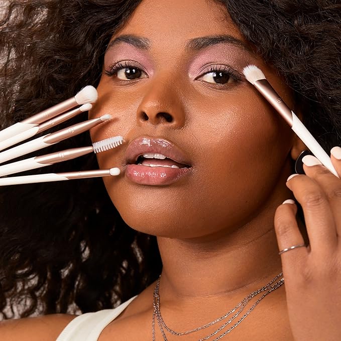 Real Techniques Everyday Eye Essentials – 8-Piece Professional Eye Makeup Brush Set for Blending, Lining & Precision Looks